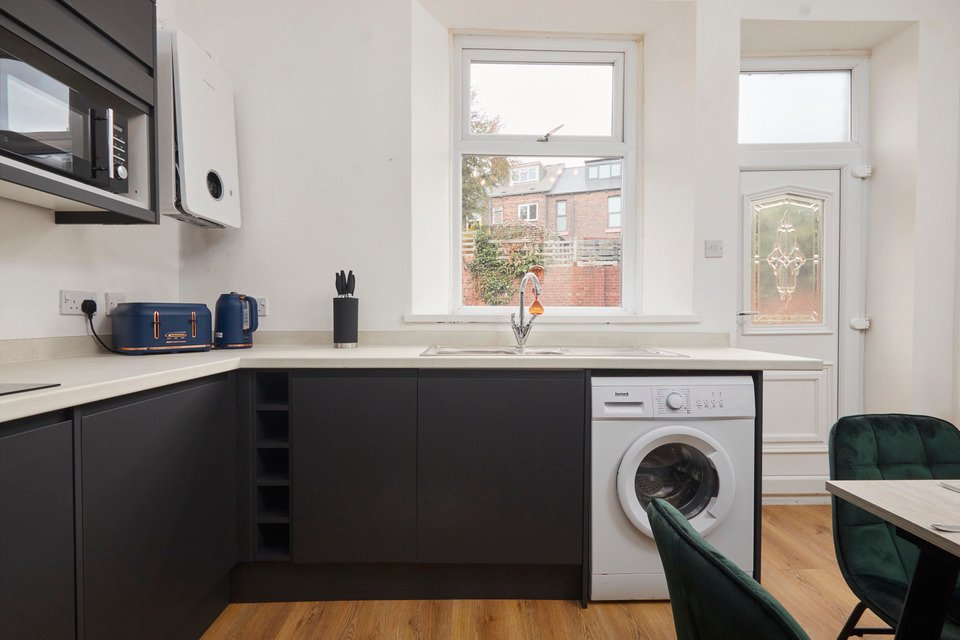 Washing machine house to rent Sheffield Nether Edge